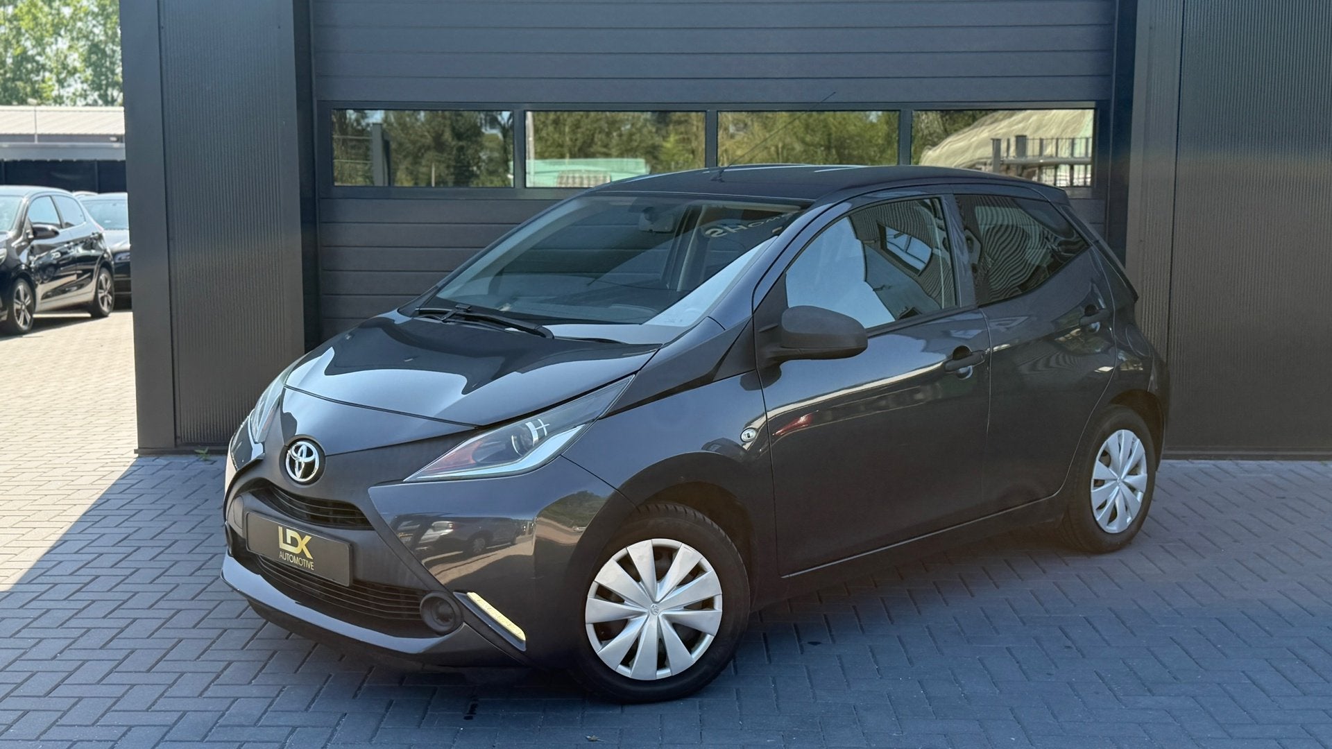 Toyota Aygo 1.0 VVT-i x-now Airco|Cruise|Nieuwe koppeling, Auto's, Voorwielaandrijving, Gebruikt, Euro 6, 4 stoelen