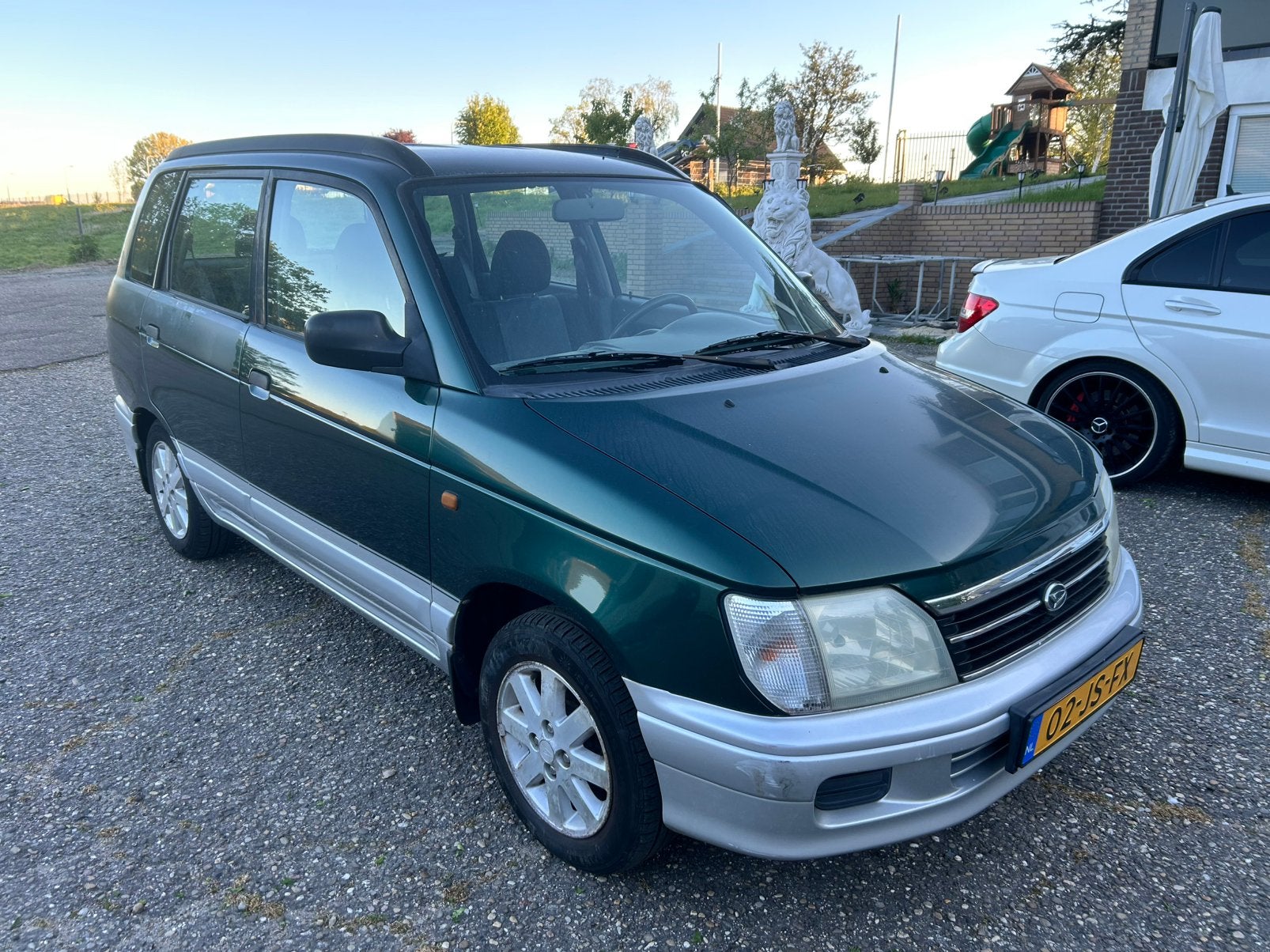 1.6 AUT Airco IJS!KOUD! Navi pdc CV Alarm APK 19-5-27 NAP, Auto's, Daihatsu, Dealer onderhouden, Stof, 40 €/maand, 4 cilinders
