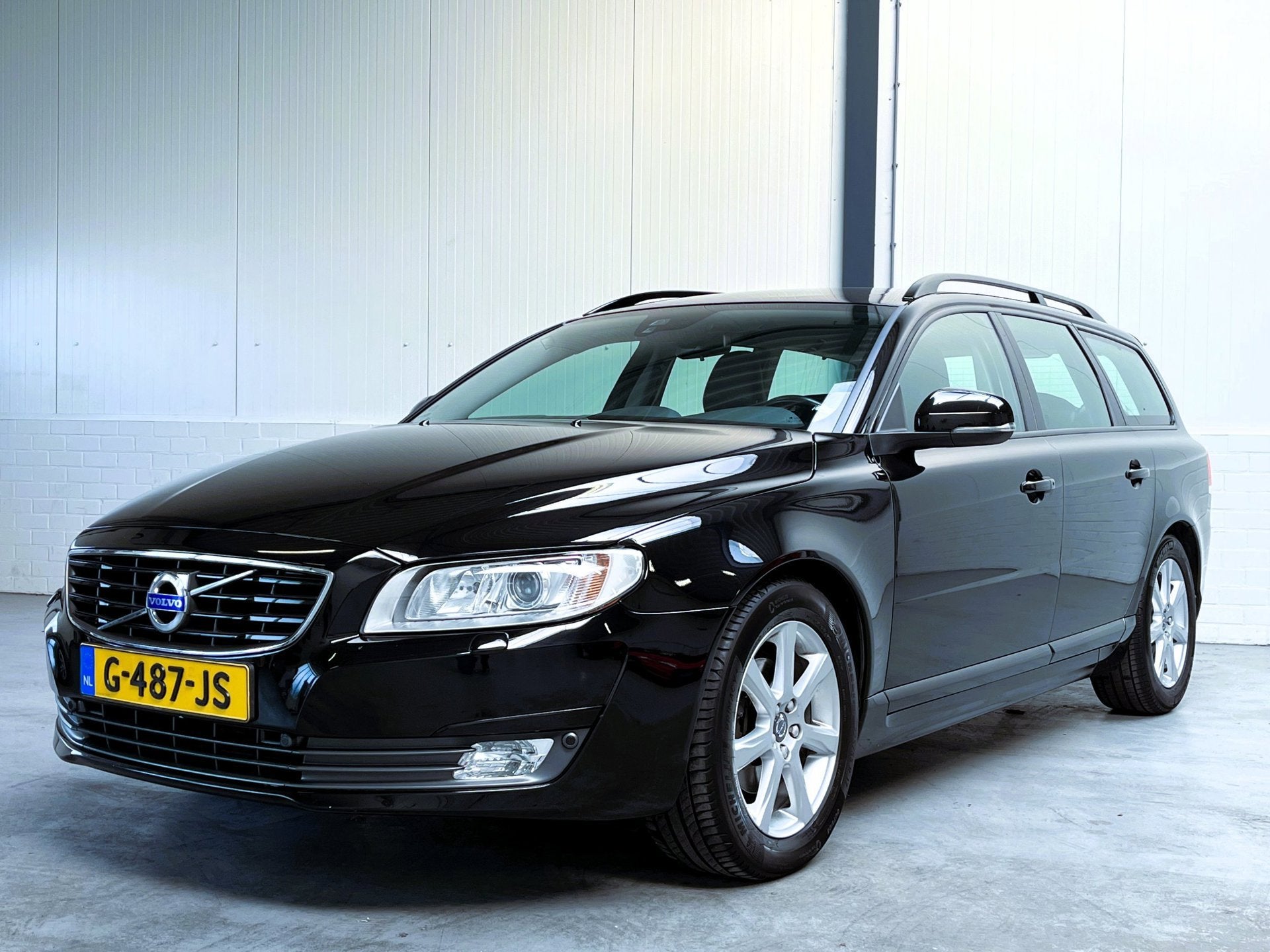 Volvo V70 2.0 D3 Dynamic Edition|Trekhaak, Auto's, Volvo, Dealer onderhouden, 4 cilinders, Zwart, 22 km/l