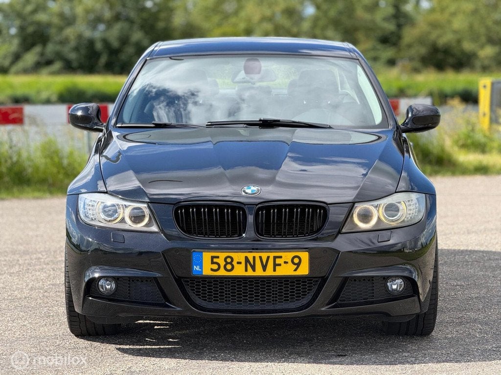 BMW 3-serie 318i Lci Business Line M Sport, Auto's, Euro 5, Achterwielaandrijving, Zwart, Origineel Nederlands