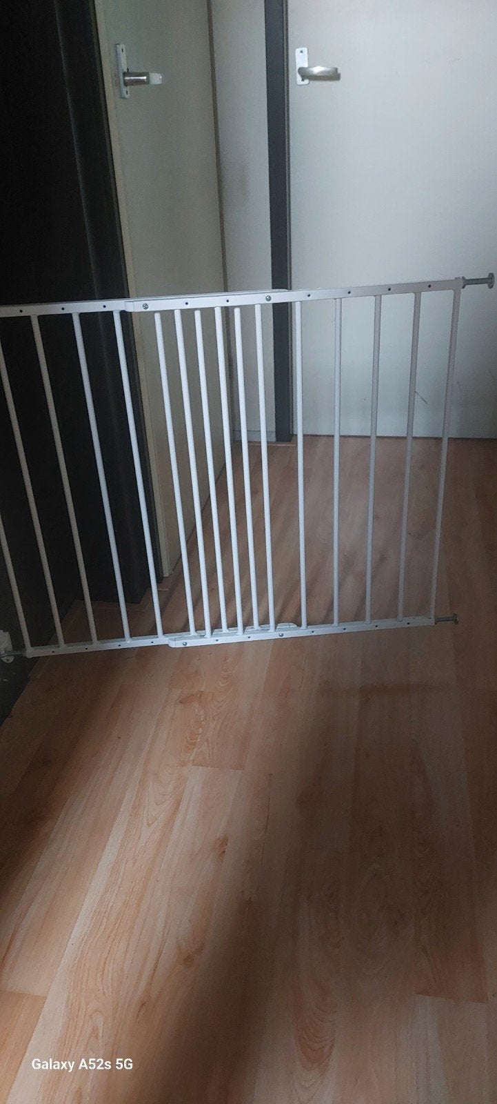 Wit metalen klemhekje voor kinderveiligheid, Ophalen, 100 tot 115 cm, Zo goed als nieuw, Klemhekje