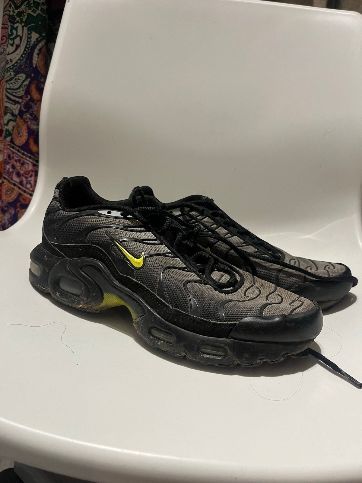 Nike Air Max Plus - Maat 39 - Gebruikt, Kleding | Heren, Schoenen, Zwart, Ophalen of Verzenden, Sneakers of Gympen, Gedragen