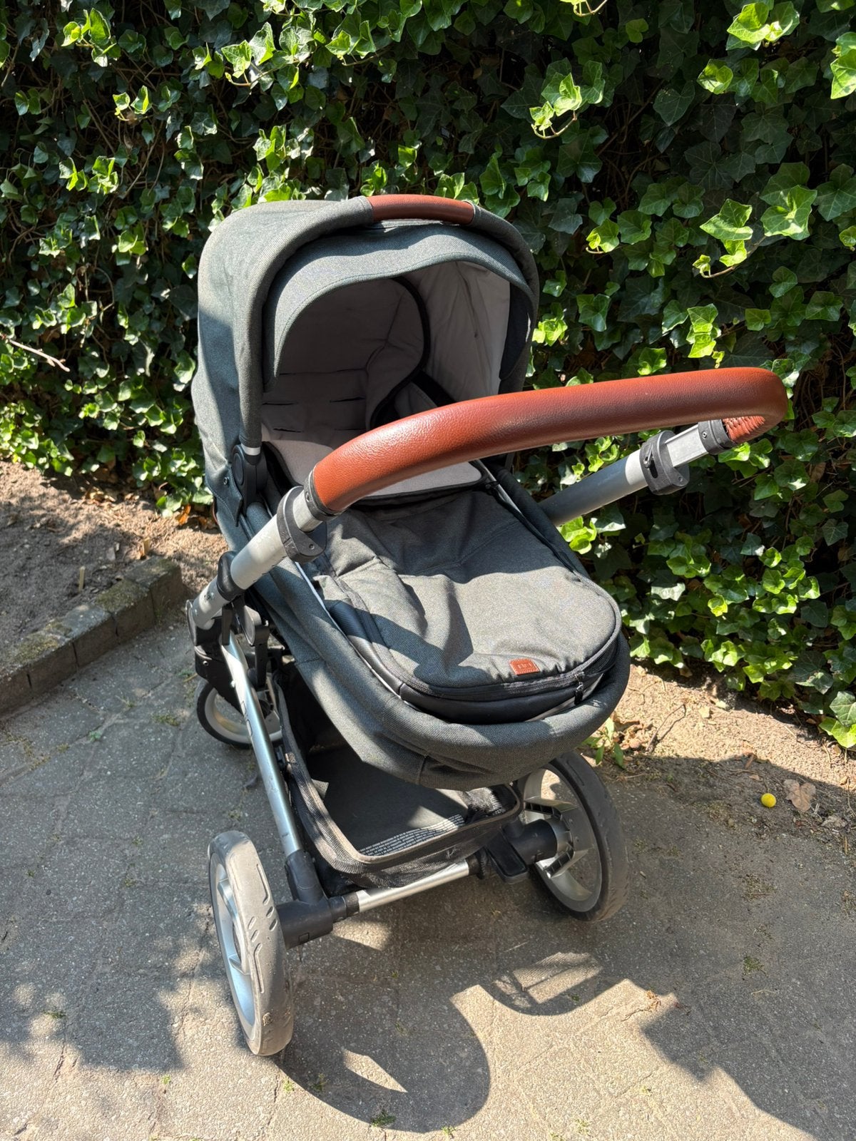 Mutsy Nio wandelwagen, Ophalen, Zo goed als nieuw, Combiwagen, Mutsy