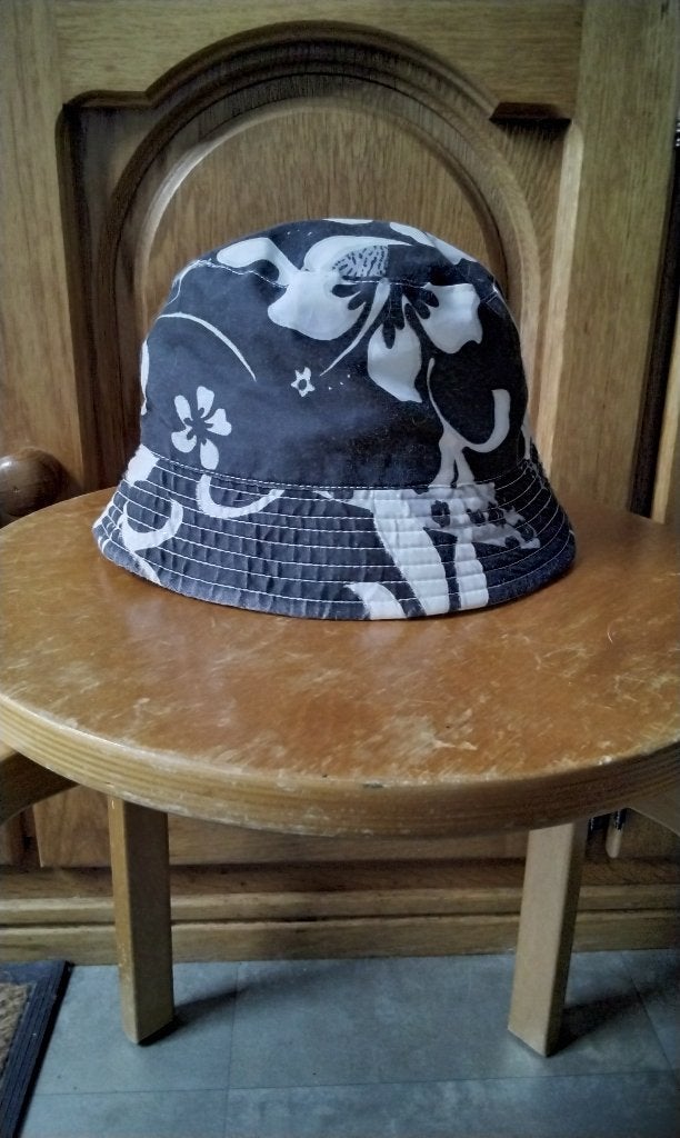 Vissershoed buckethat kinder zonnehoed zwart/wit, Kinderen en Baby's, Ophalen of Verzenden, Gebruikt, Jongen of Meisje, Hoed