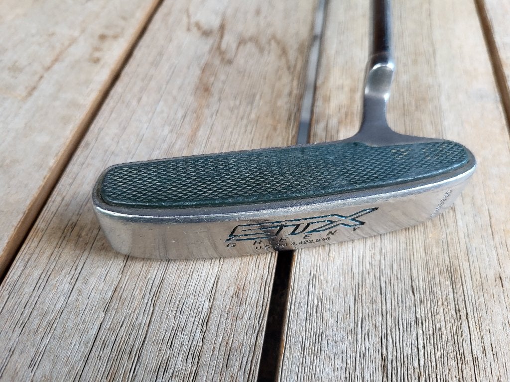 Foto 19 van Rechtshandige beginners golfset of oefenset voor op de baan
