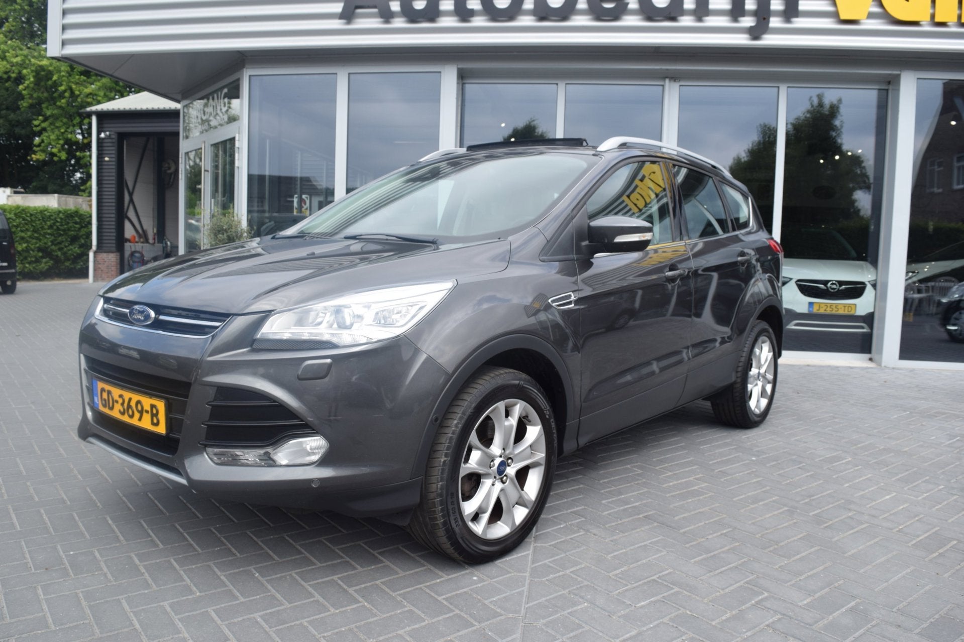 Ford Kuga 1.5 Titanium 4WD automaat trekhaak pano leer, Auto's, Ford, Automaat, 4 cilinders, 1850 kg, 1586 kg