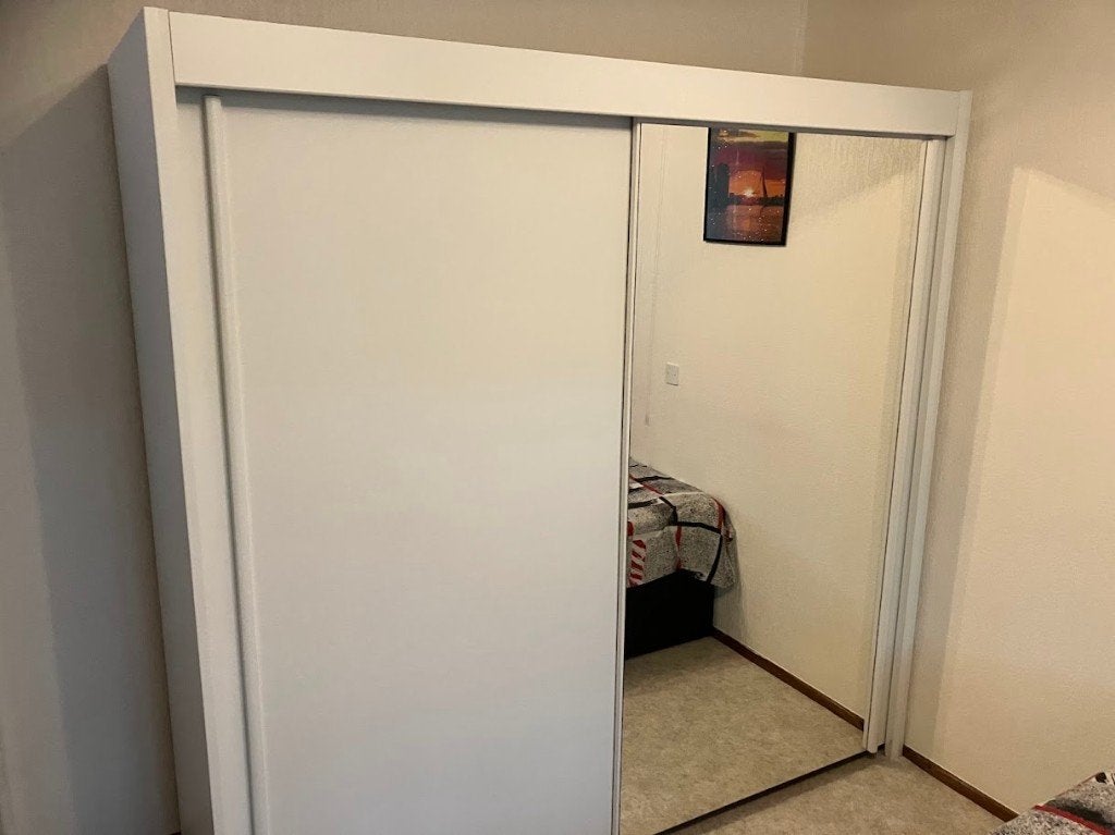 Grote witte Linnenkast, Huis en Inrichting, Kasten | Kledingkasten, Gebruikt, 200 cm of meer, 150 tot 200 cm, Modern