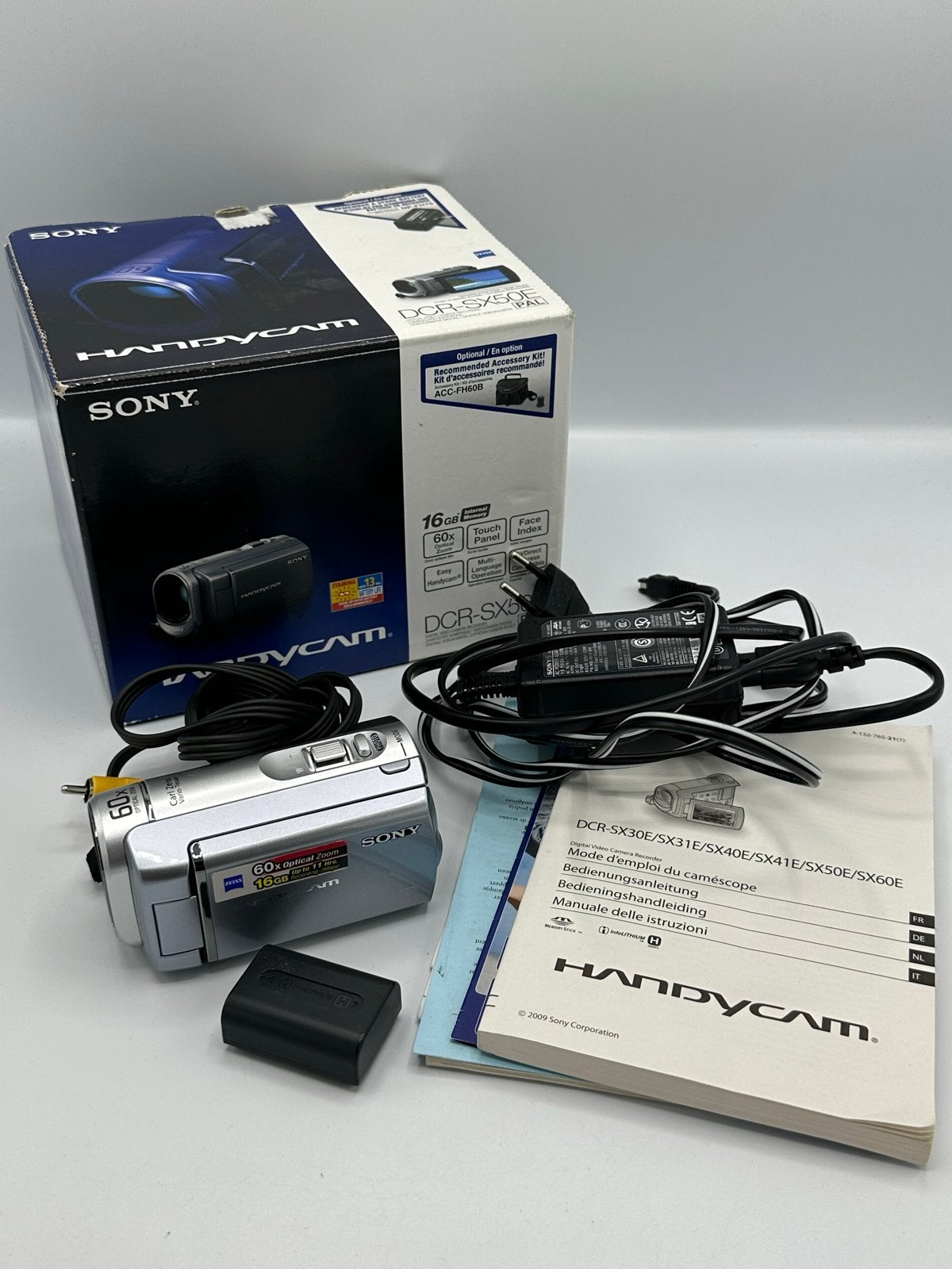 Sony Handycam DCR-SX50E Videocamera met 60x optische zoom, Gebruikt, 20x of meer, Overige soorten, Ophalen of Verzenden