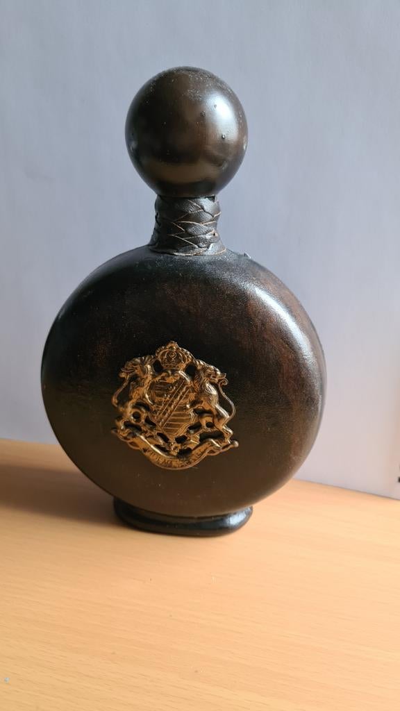 flesmodel  met een wapen motief?, Ophalen of Verzenden
