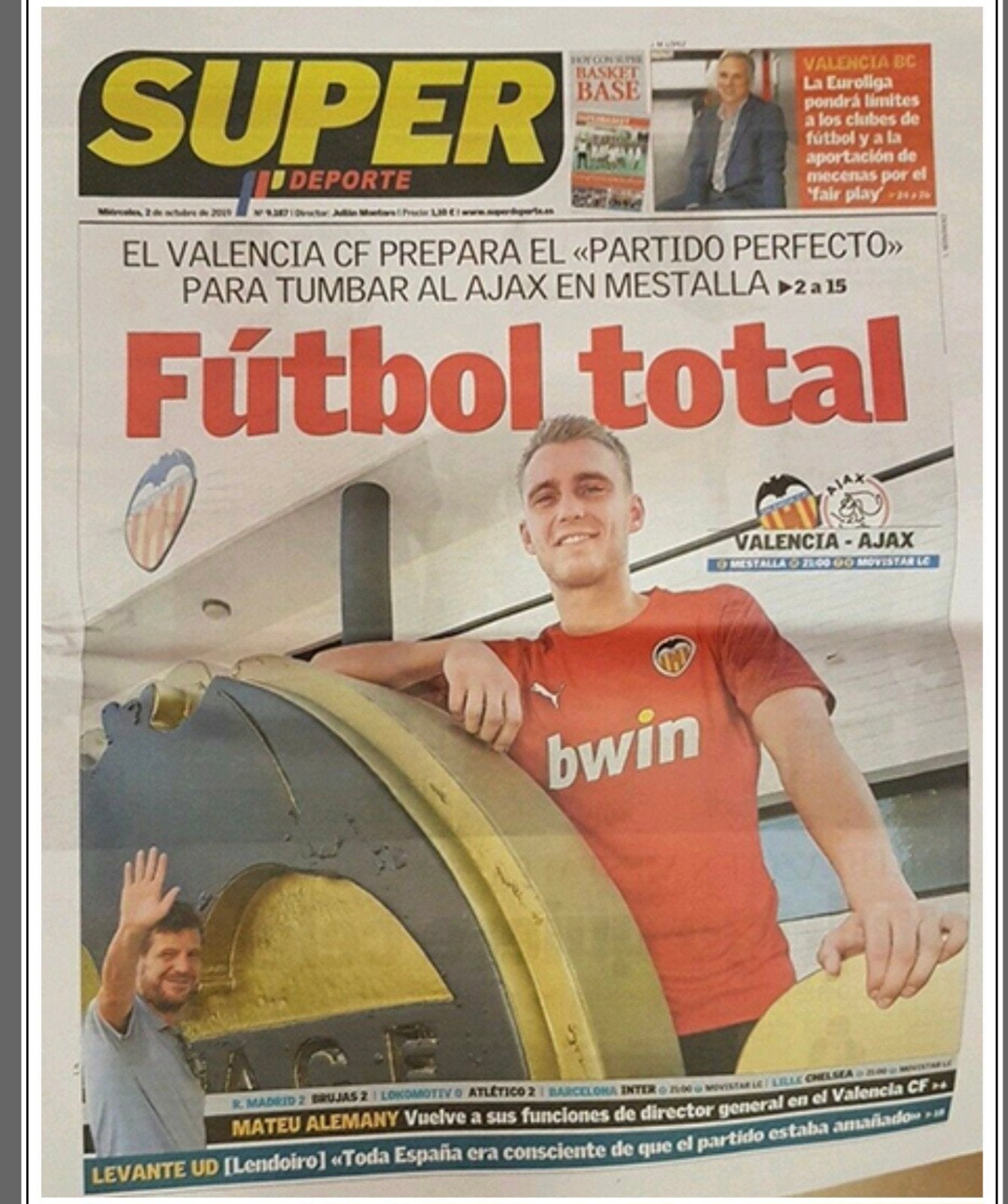 Gezocht: Ajax programma's. zie foto's welke gezocht worden, Boeken, Sportboeken, Ophalen of Verzenden