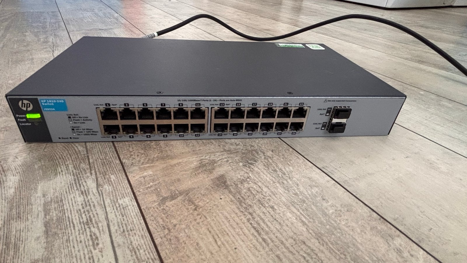 HP 1810-24G Switch J9803A - 24-poorts Gigabit Ethernet, Computers en Software, Netwerk switches, Gebruikt, Ophalen of Verzenden