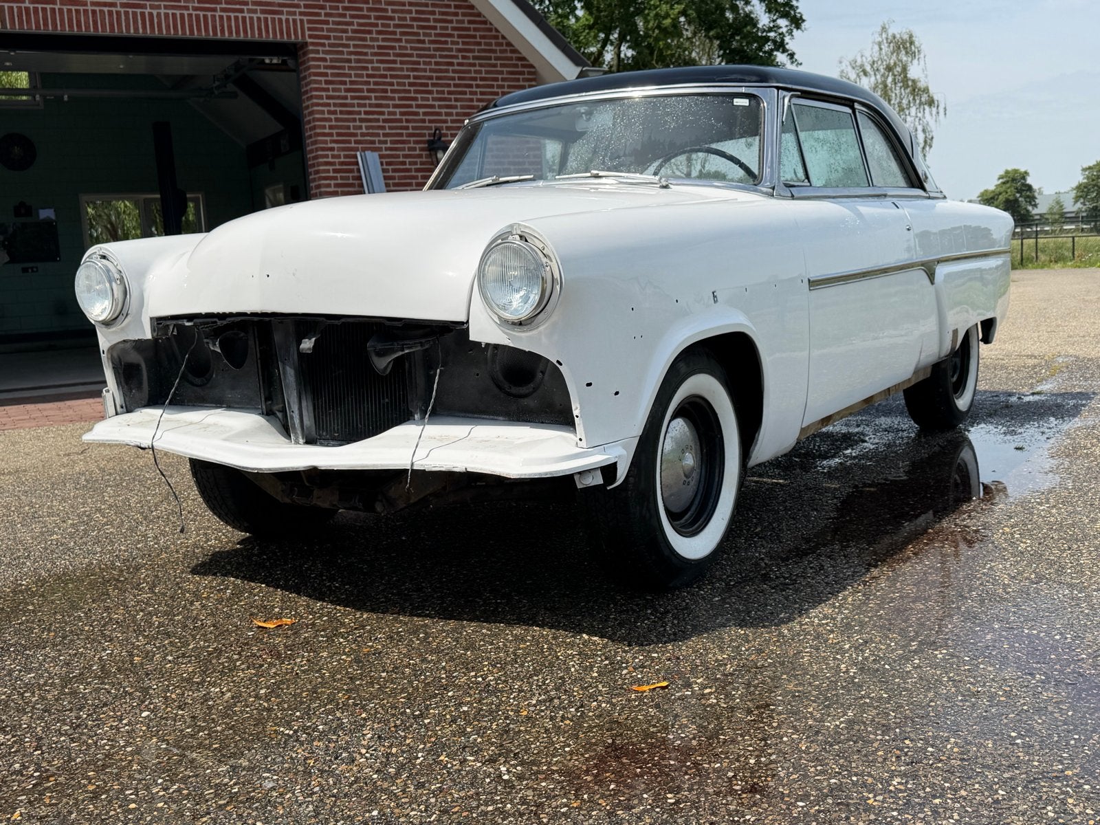 Ford Victoria 1954 V8 met werk, Auto's, Oldtimers, Achterwielaandrijving, Zwart, Wit, Handgeschakeld
