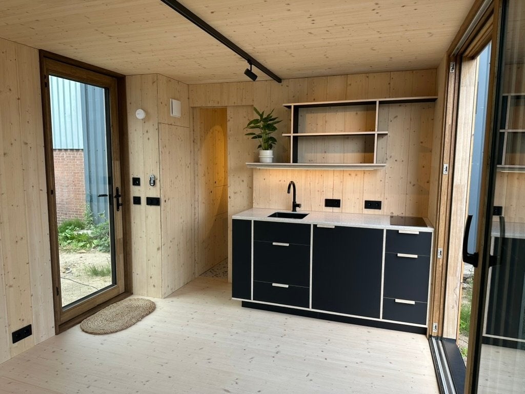 Woodbeat Cabin – architectonische design cabin, 200 tot 400 cm, 3 ramen of meer, Overige typen, Nieuw