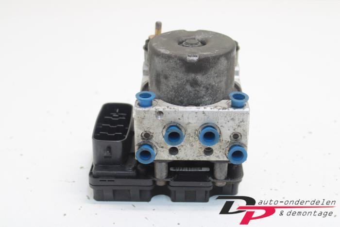 ABS Pomp van een Daihatsu Cuore, Gebruikt, Daihatsu, -, -