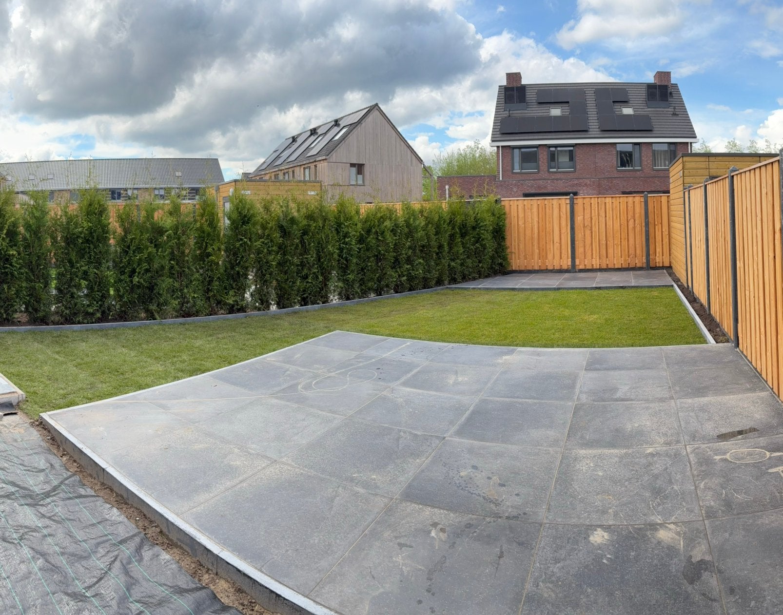 Stratenmaker / hovenier, Bestrating