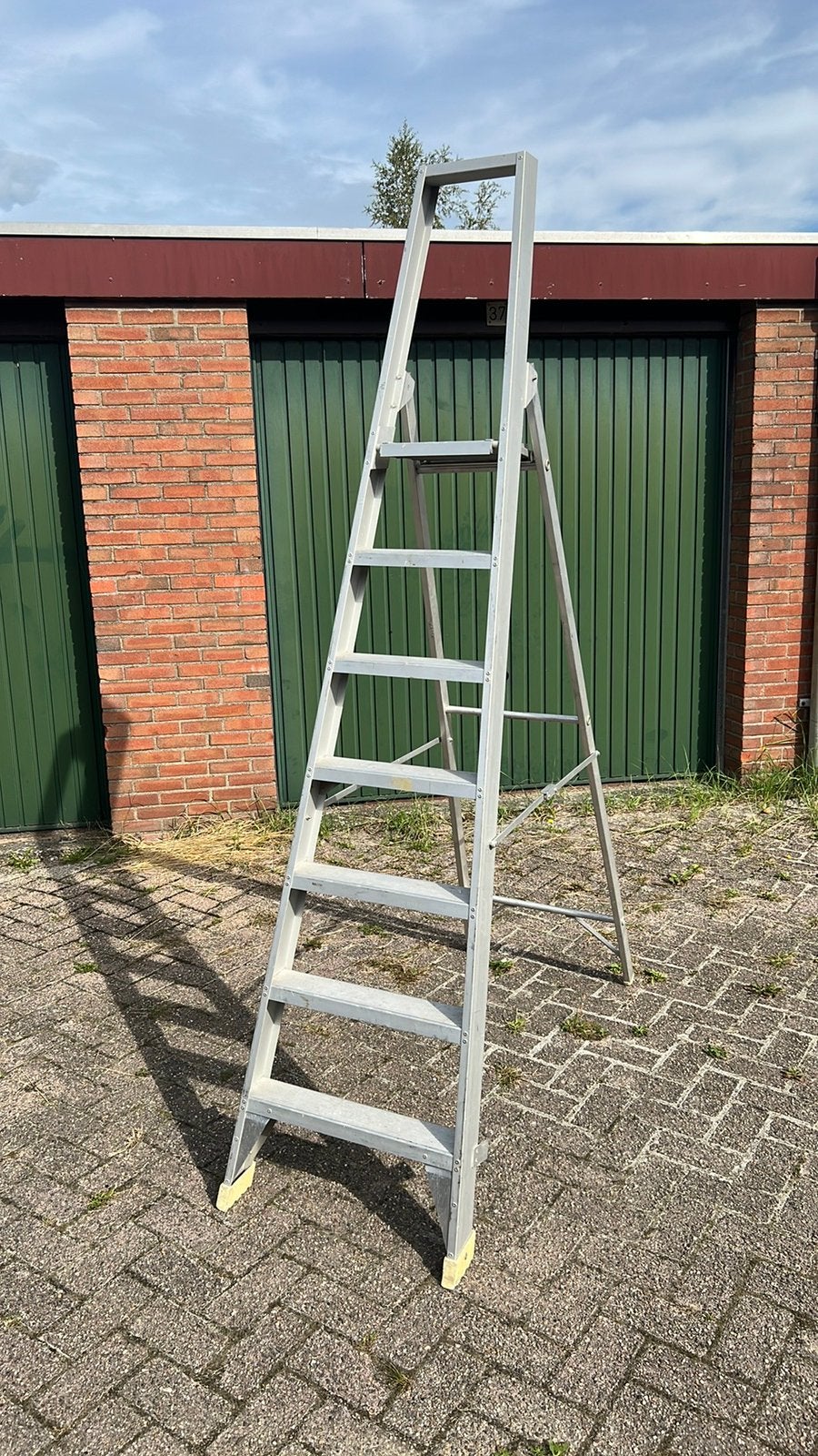 Uitzet trap 7 treden, Doe-het-zelf en Verbouw, Ladders en Trappen, Ophalen, Zo goed als nieuw, Minder dan 2 meter