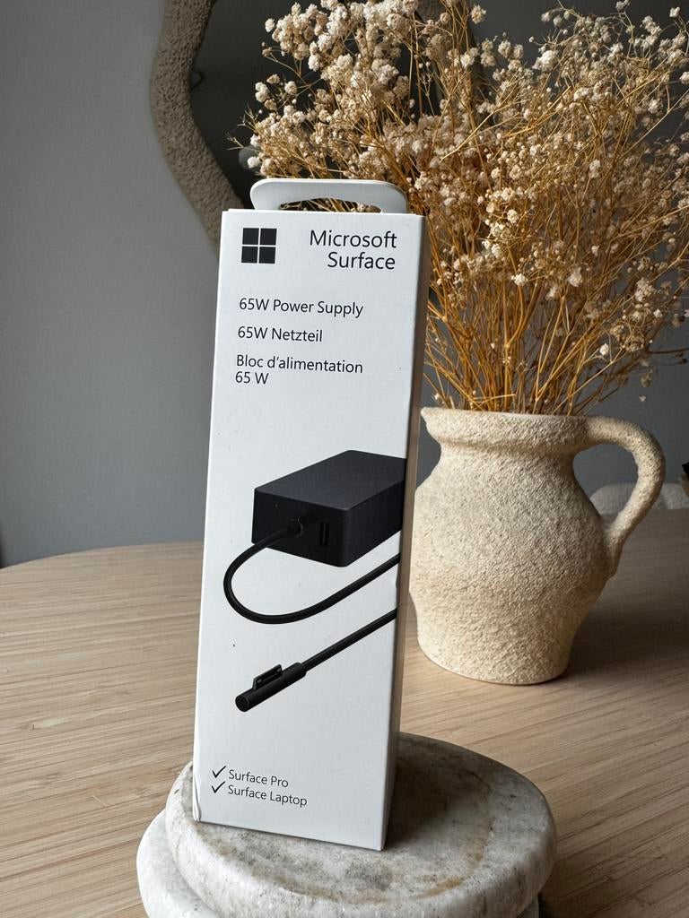 Microsoft Surface 65W Power Supply Nieuw & Geseald Origineel, Computers en Software, Laptop-opladers, Nieuw, Ophalen of Verzenden