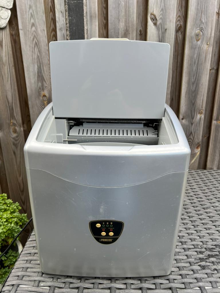 IJsblokjes machine te huur €12,50 per dag, Ophalen of Verzenden, Nieuw, Overige