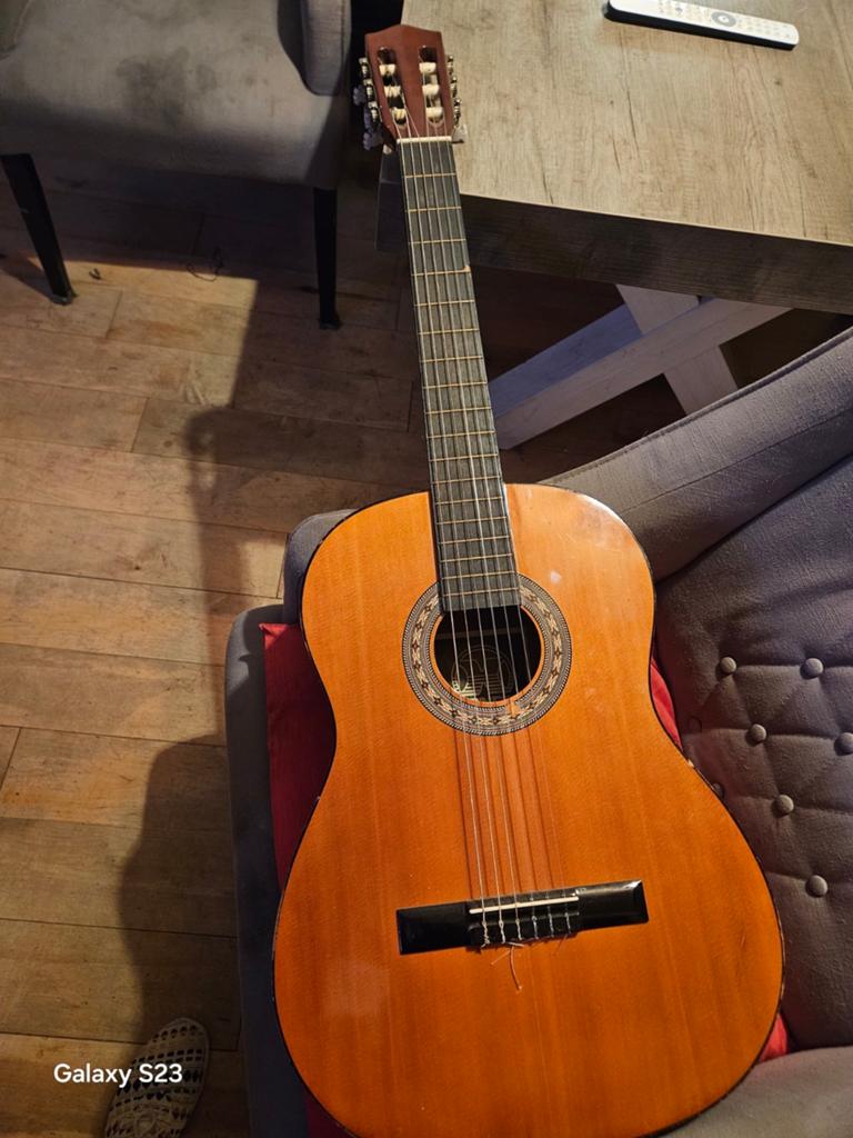 Hondo klassieke gitaar, Muziek en Instrumenten, Ophalen of Verzenden, Zo goed als nieuw, Klassieke of Spaanse gitaar
