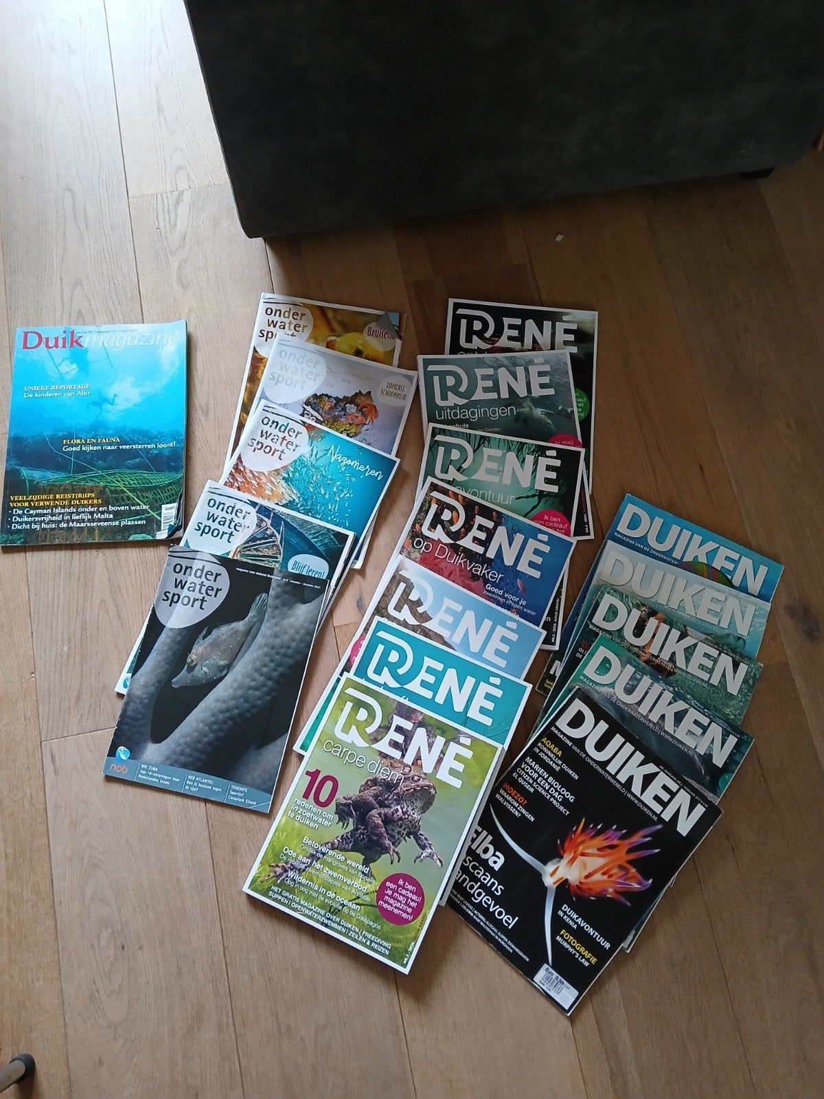 Duiktijdschriften, Ophalen of Verzenden, Zo goed als nieuw
