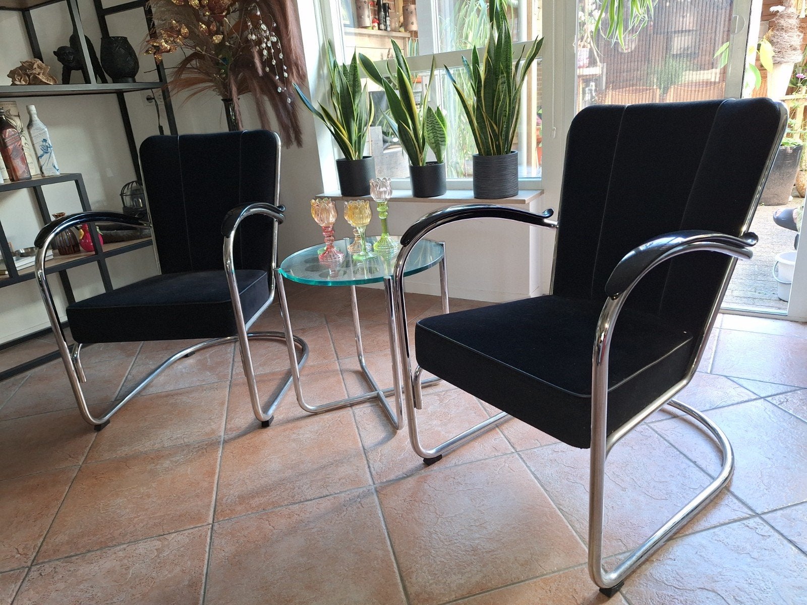2 Gispen 412 stoelen met bijpassend bijzettafeltje, Antiek en Kunst, Ophalen