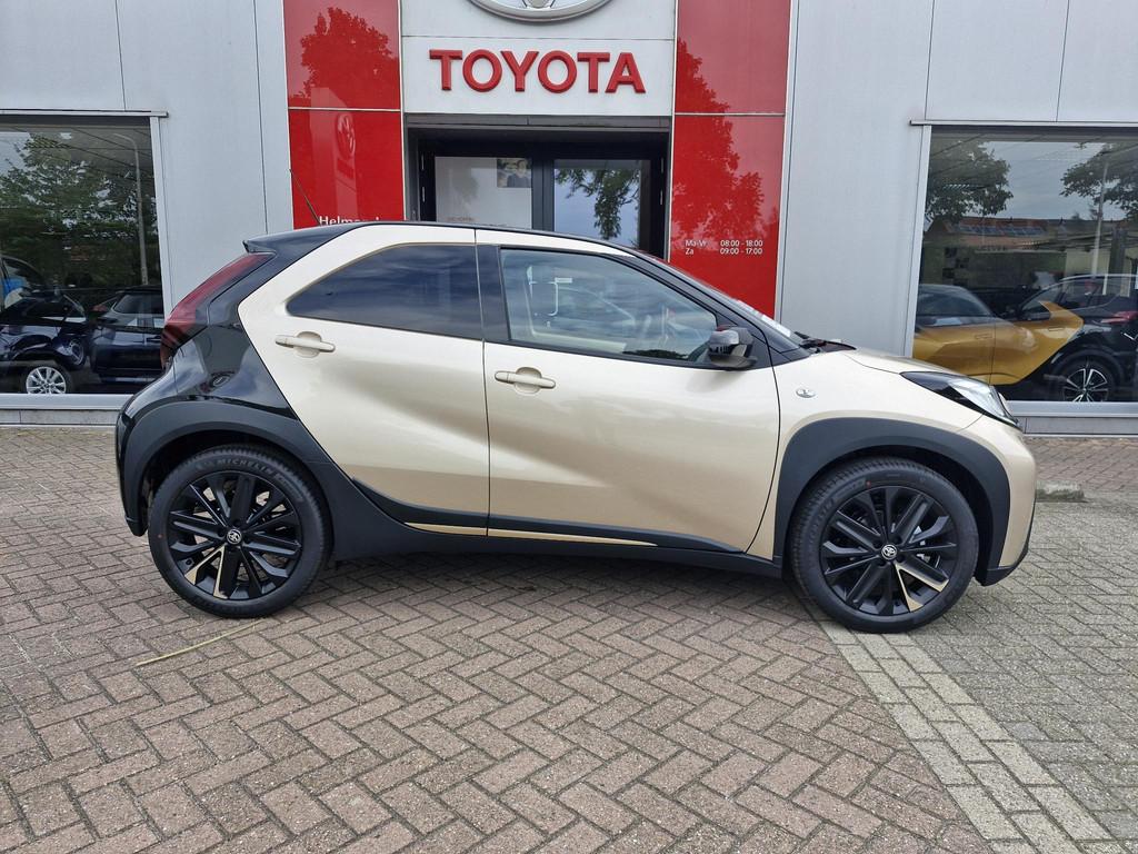 Toyota Aygo X 1.0 VVT-i MT Pulse BTW auto | Mooie uitvoering, Stof, Euro 6, Bruin, 4 stoelen