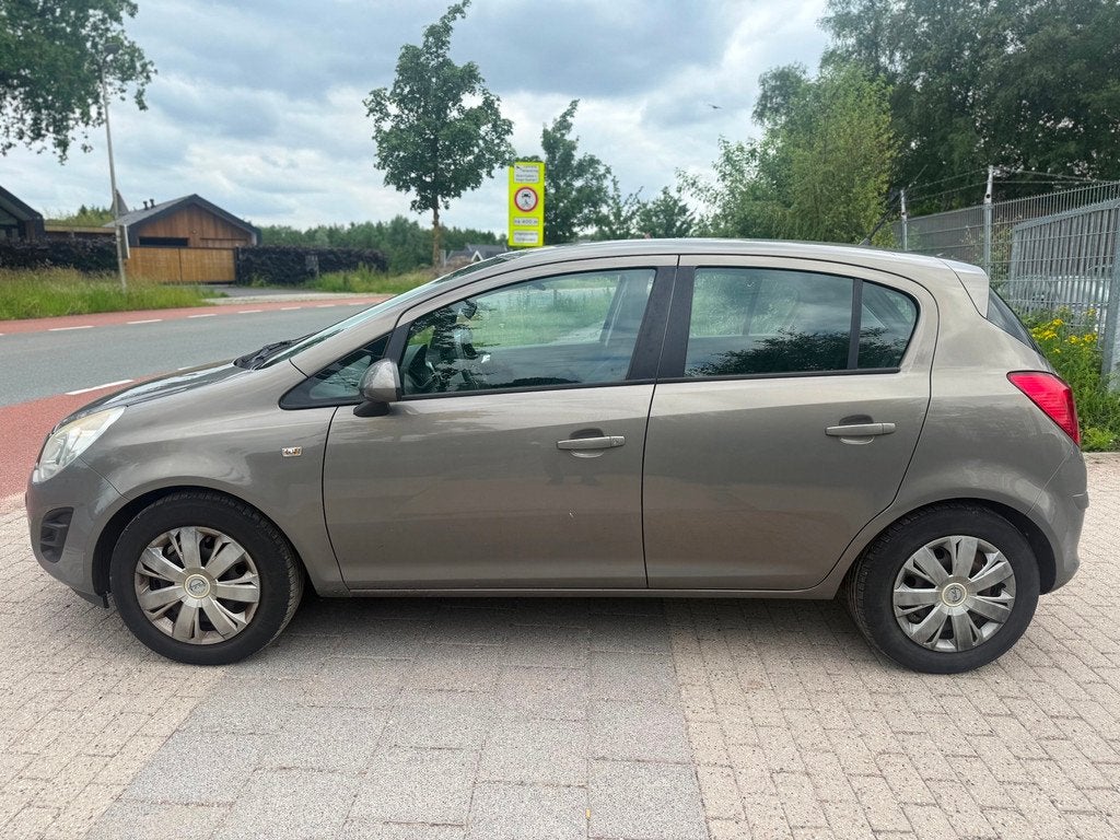 Opel Corsa 1.2-16V Edition koopje, Auto's, Opel, Voorwielaandrijving, Euro 5, 86 pk, Gebruikt