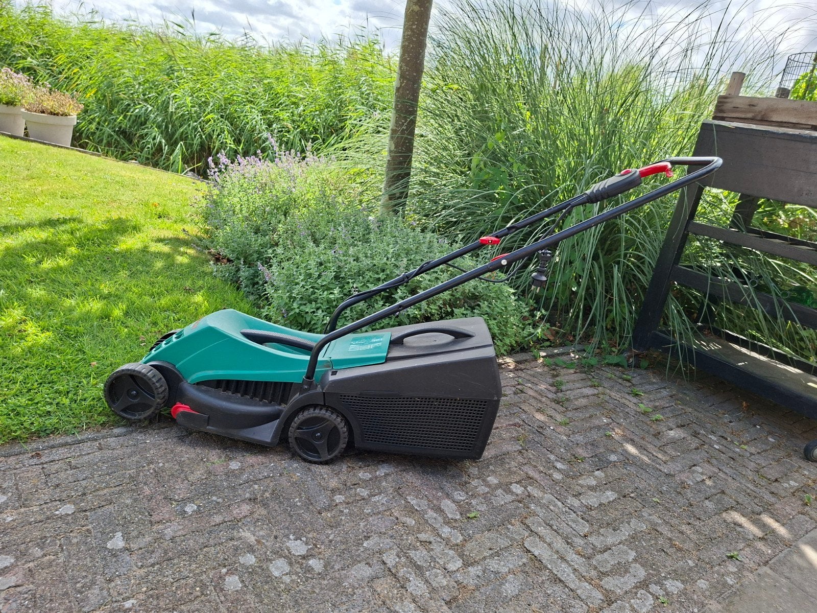 Bosch Rotak 320 ER grasmaaier - Gebruikt, werkt goed, Cirkelmaaier, Gebruikt, Elektrische grasmaaier, Ophalen of Verzenden