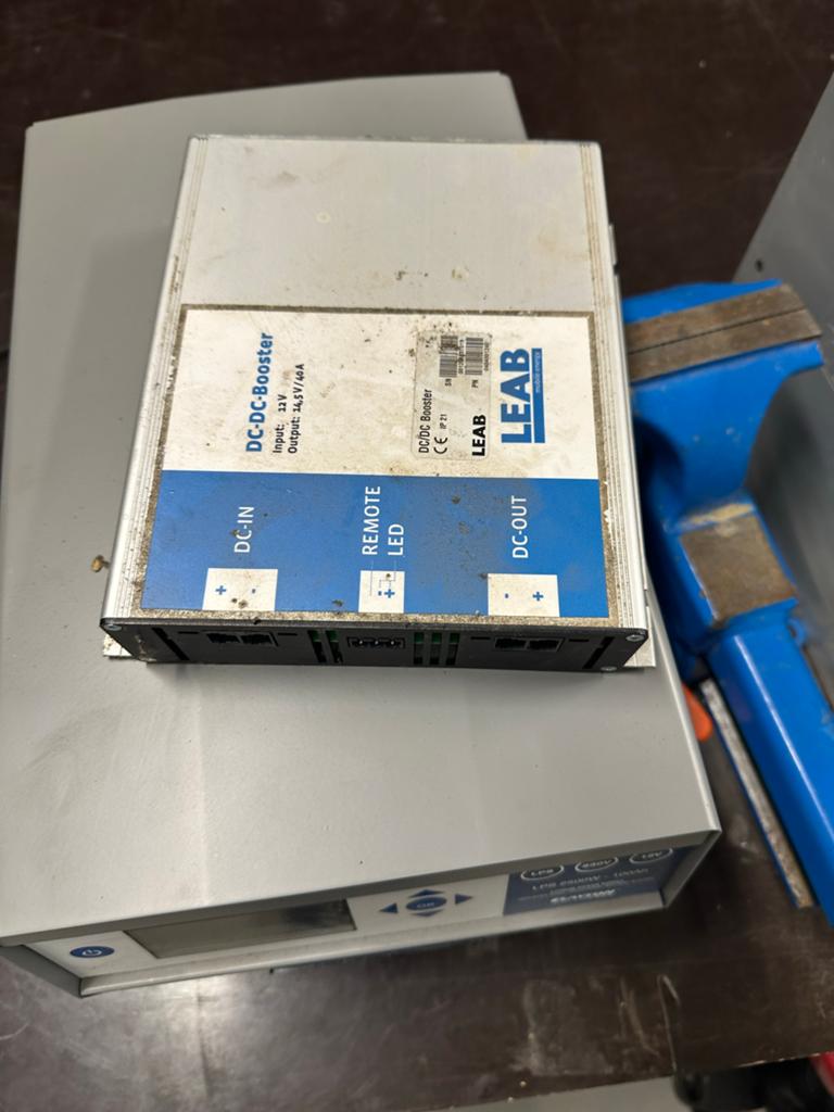 LEAB DC-DC Booster 12V naar 14.5V/40A, Ophalen of Verzenden, Gebruikt, Universele onderdelen