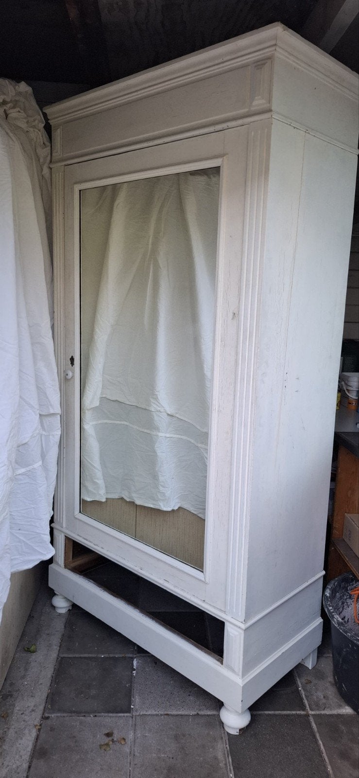 Grote witte kast met spiegeldeur en lade, Antiek en Kunst, Antiek | Meubels | Kasten, Ophalen