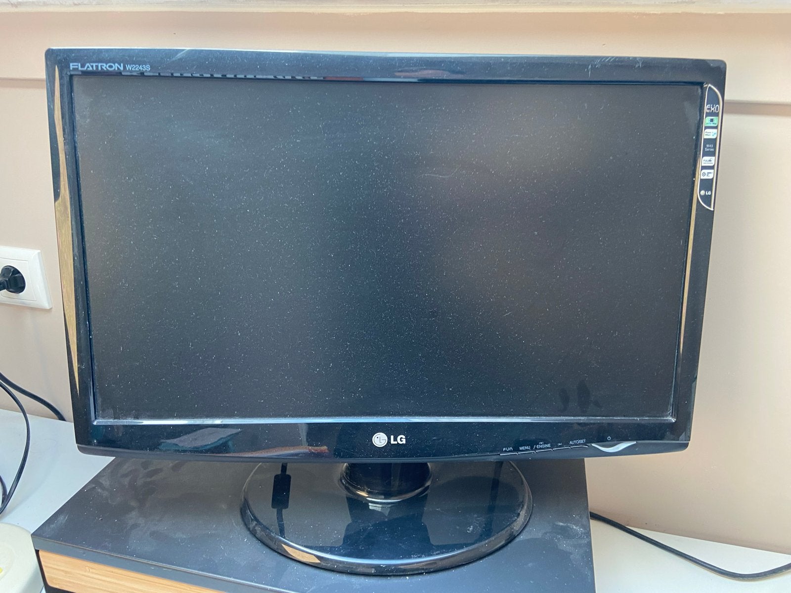 LG Flatron W2243S monitor, Computers en Software, Monitoren, Gebruikt, Full HD, Ophalen of Verzenden, VGA