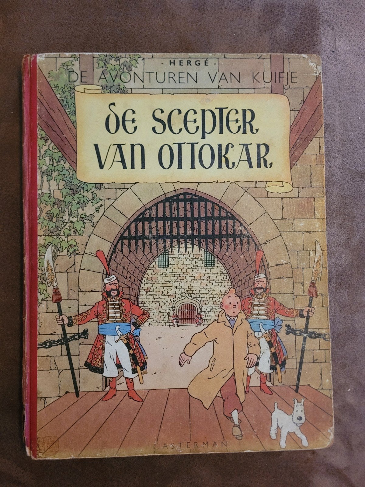 Kuifje de scepter van Ottokar 1947 HC scepter 69 mm, Gelezen, Eén stripboek, Ophalen of Verzenden, Hergé