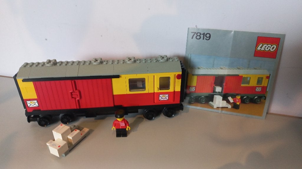 lego train 7819 Postal Container Wagon Covered, Compleet, Gebruikt, Overige thema's, Lego