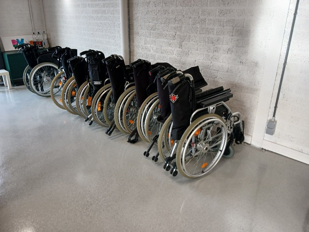 Partij van 10 rolstoelen nu 650,00 euro!, Ophalen, Inklapbaar, Zo goed als nieuw, Handbewogen rolstoel