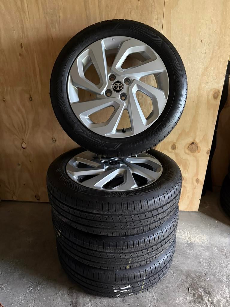 17inch Orginale Toyota aygo X velgen nieuw, Auto-onderdelen, Ophalen, Velg(en), 175 mm, Nieuw