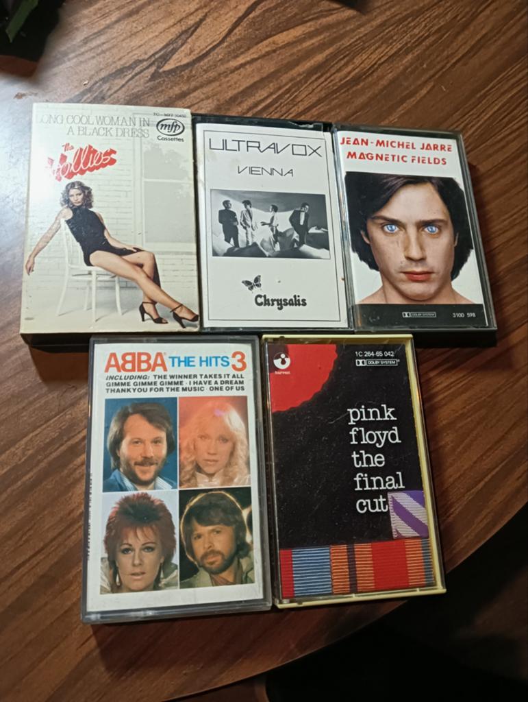 Cassettes: The Hollies, Jean Michel Jarre, ABBA, Pink Floyd,, Cd's en Dvd's, Cassettebandjes, Gebruikt, 2 t/m 25 bandjes, Ophalen of Verzenden