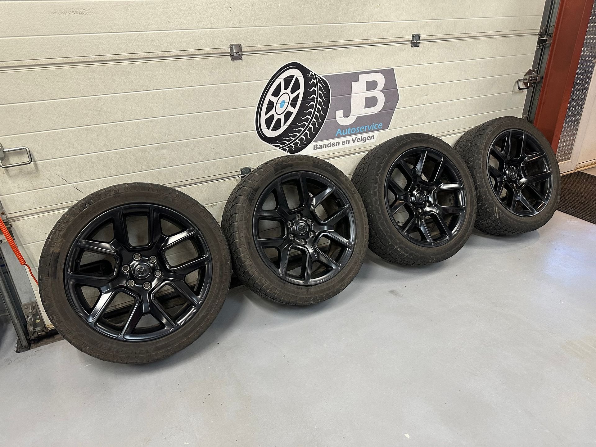 22inch Originele Dodge Ram Black Limited 1500 Velgen! TMPS Z, Gebruikt, -, 285 mm, -