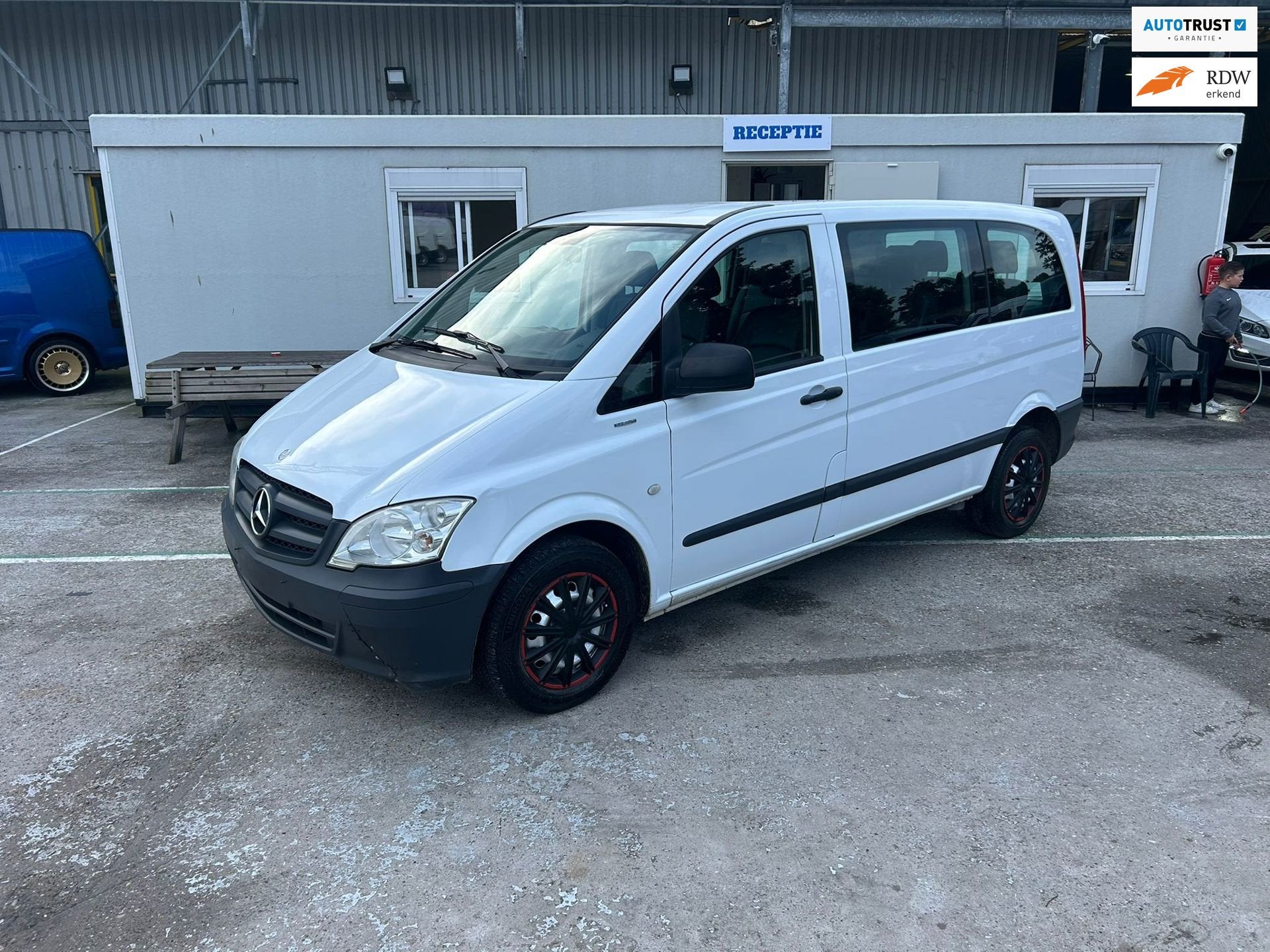 Mercedes-Benz Vito 110 CDI 320 Crew export, Gebruikt, 8 stoelen, Wit, Origineel Nederlands