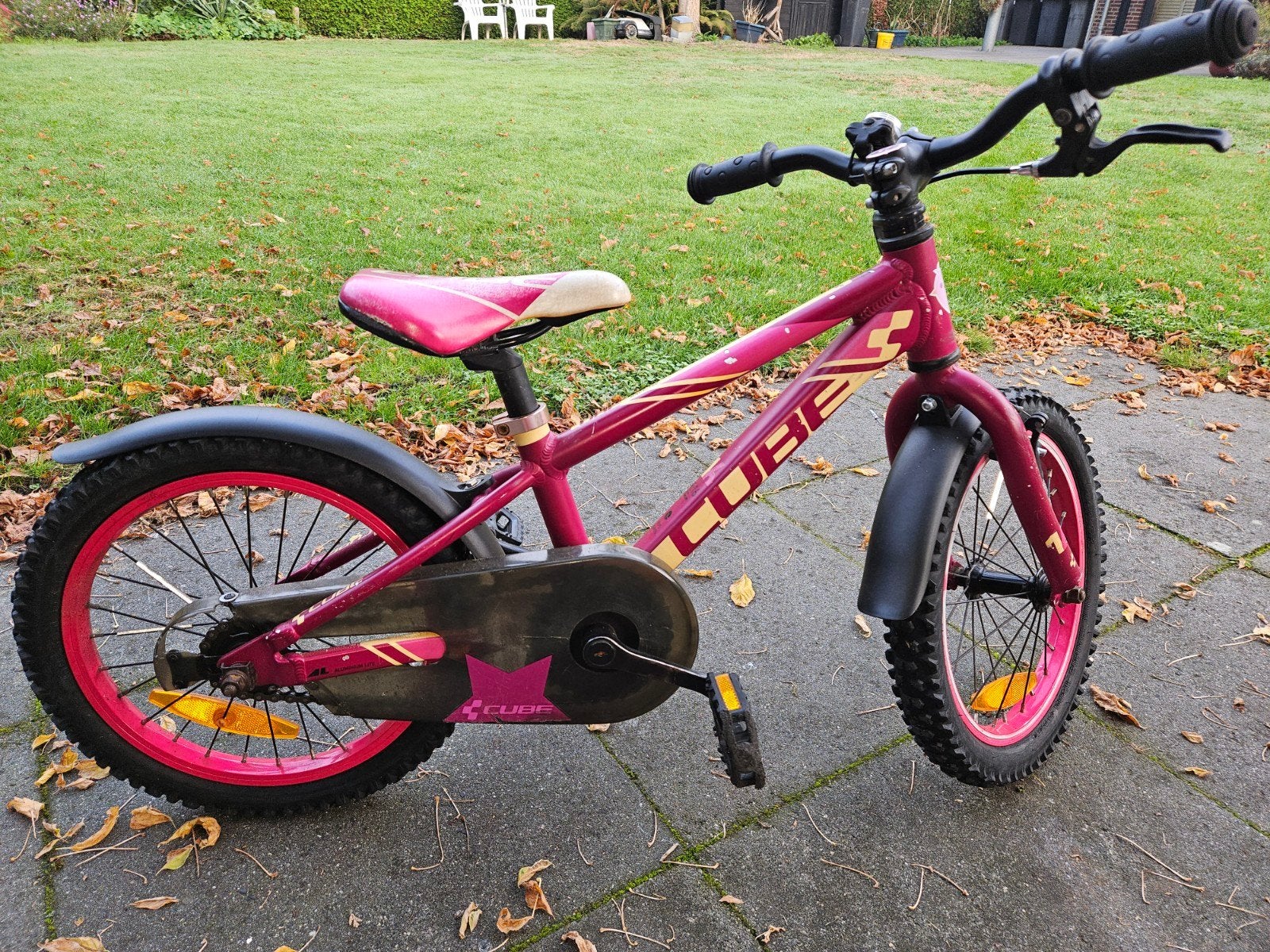 Cube 160 Kinderfiets Roze - Zo goed als nieuw, Fietsen en Brommers, Ophalen, Terugtraprem, 16 tot 20 inch, Zo goed als nieuw
