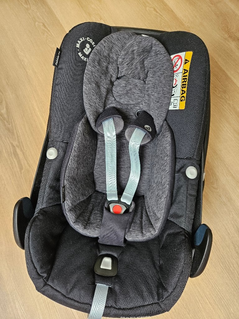 maxi cosi pebble pro met hoes en twee base familyfix 3, Kinderen en Baby's, Autostoeltjes, Zo goed als nieuw, Maxi-Cosi, 0 t/m 13 kg