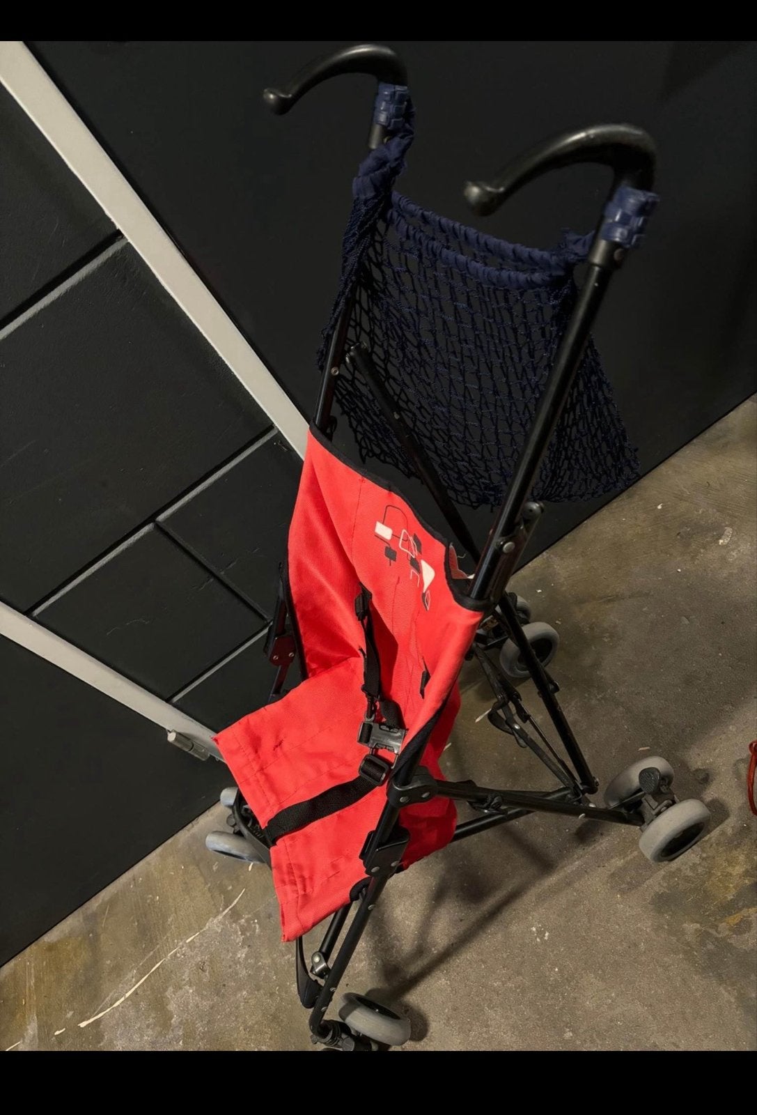 Compacte rode buggy - Ideaal voor onderweg!, Ophalen of Verzenden, Gebruikt, Overige merken