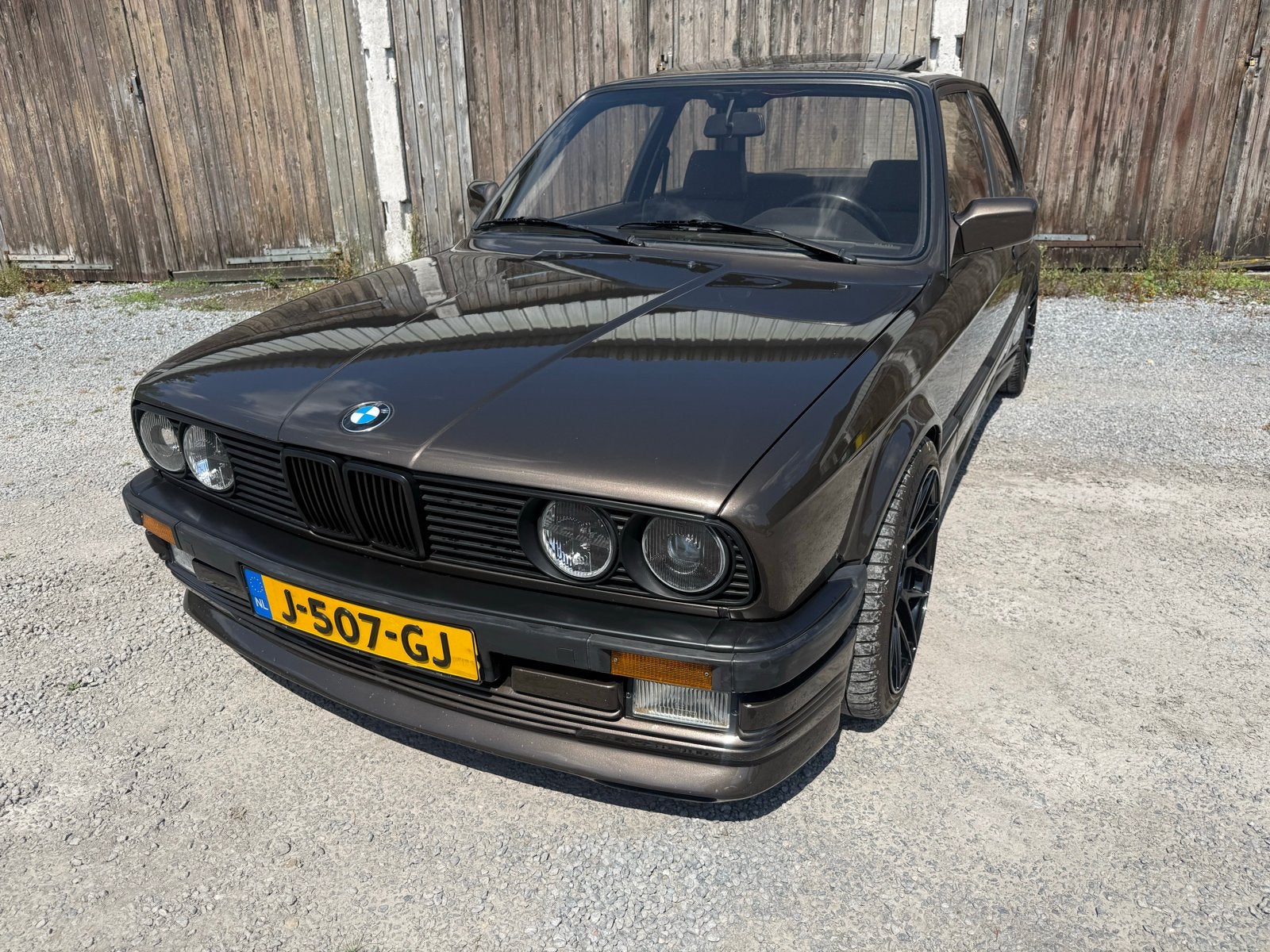 BMW e30 1986 v8, Auto's, BMW, Bedrijf, 3-Serie, Radio, Benzine, Coupé, Geïmporteerd, Bruin, Bruin, Stof, Achterwielaandrijving