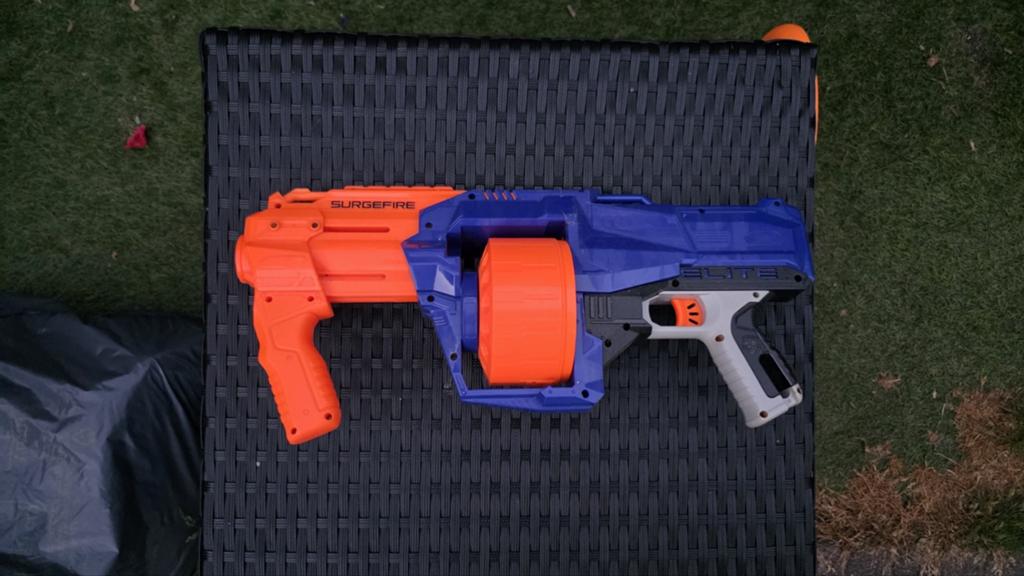 Nerf Surgefire blaster Blauw, Ophalen, Zo goed als nieuw