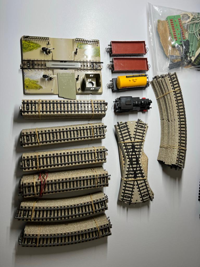 Grote partij modelspoorbaan accessoires en rails, Wisselstroom, Gebruikt, Overige typen, Ophalen of Verzenden