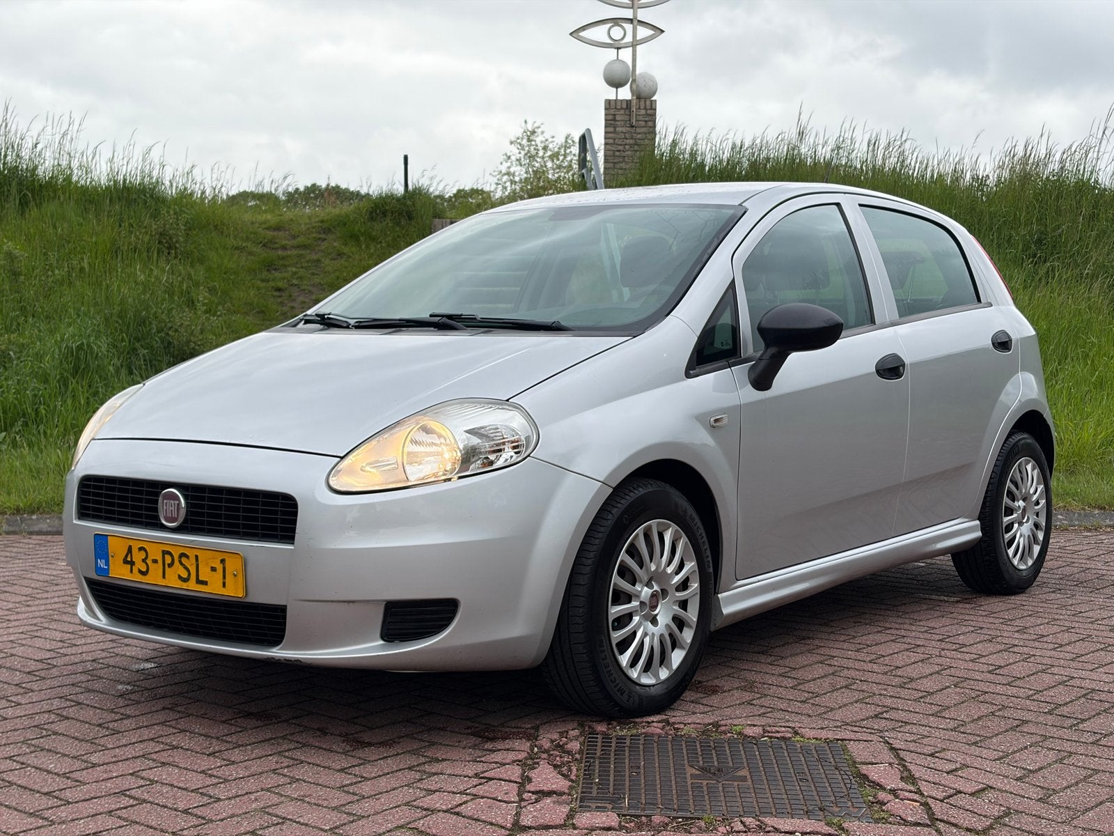 Fiat Punto 1.3 M-jet | ijskoude airco | Goed onderhouden |, Auto's, Voorwielaandrijving, Start-stop-systeem, Origineel Nederlands