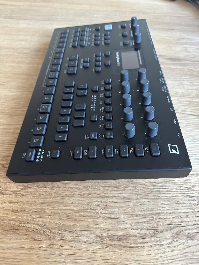 Elektron Analog Four MK2, Overige merken, Zo goed als nieuw, Met standaard, Overige aantallen