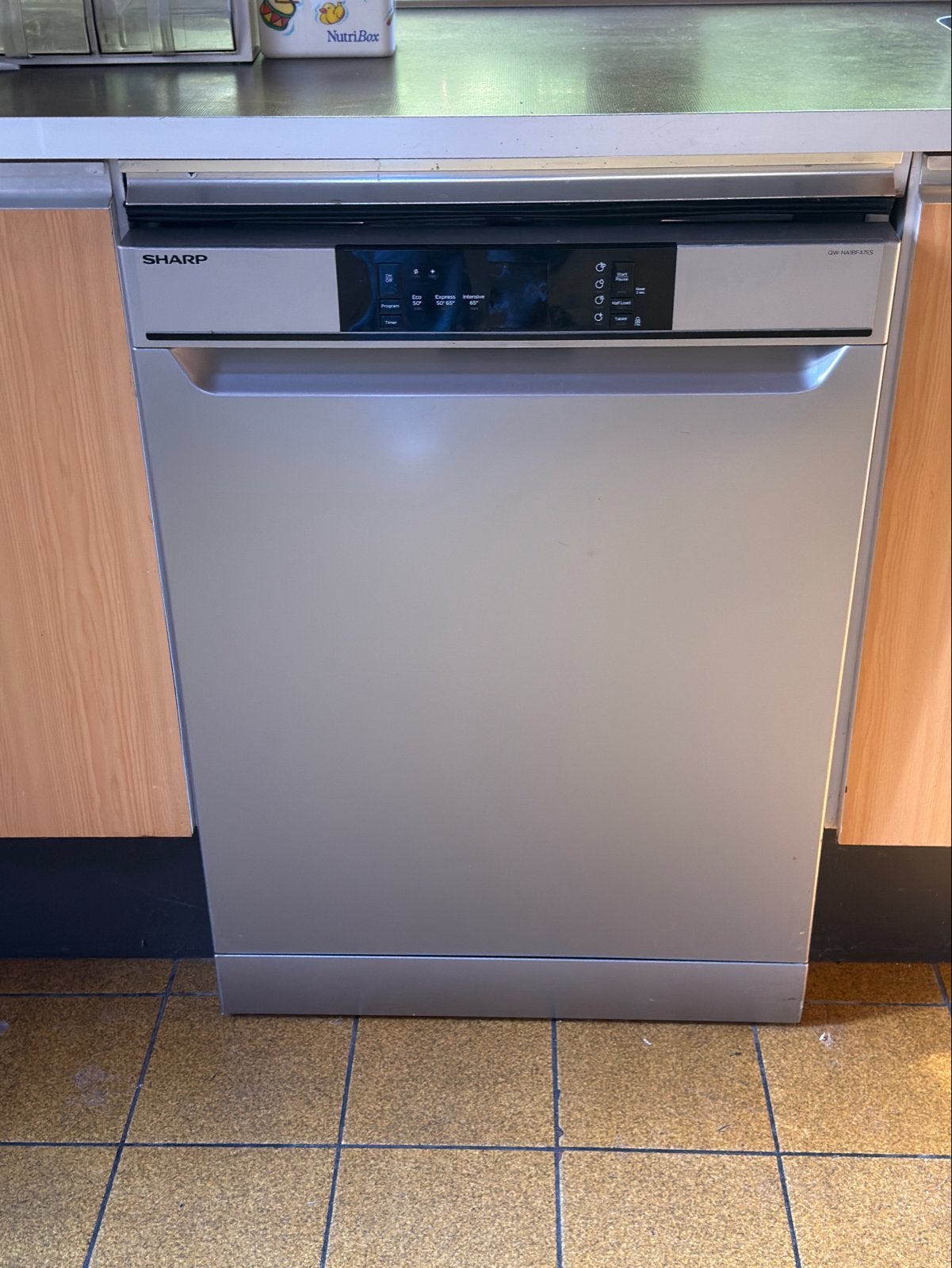 Sharp QW-NA1BF47ES Afwasmachine - Goede Staat