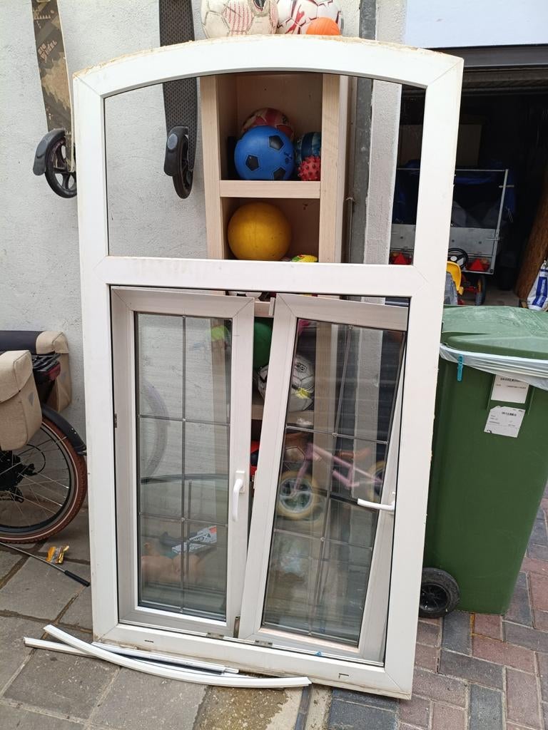 kunstof raam met glas inlood, Ophalen of Verzenden, 26 inch of meer