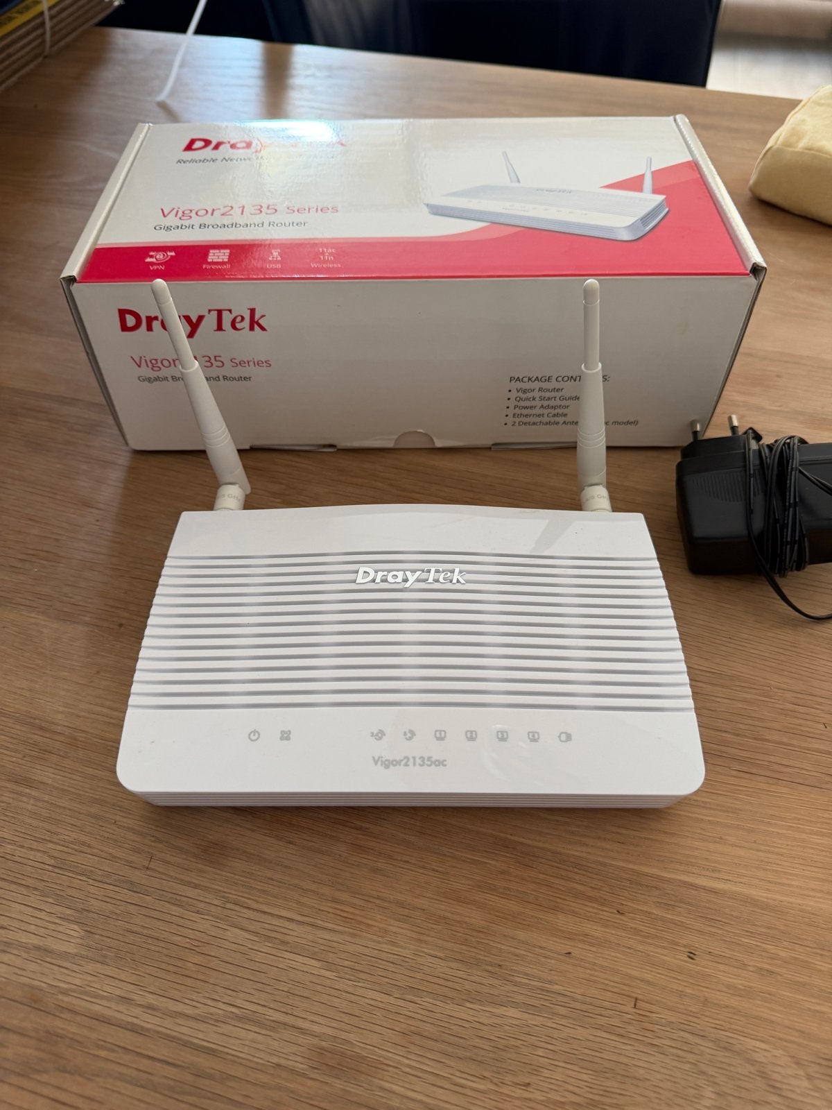 DrayTek Vigor2135ac Gigabit Broadband Router, Ophalen, Zo goed als nieuw, Router