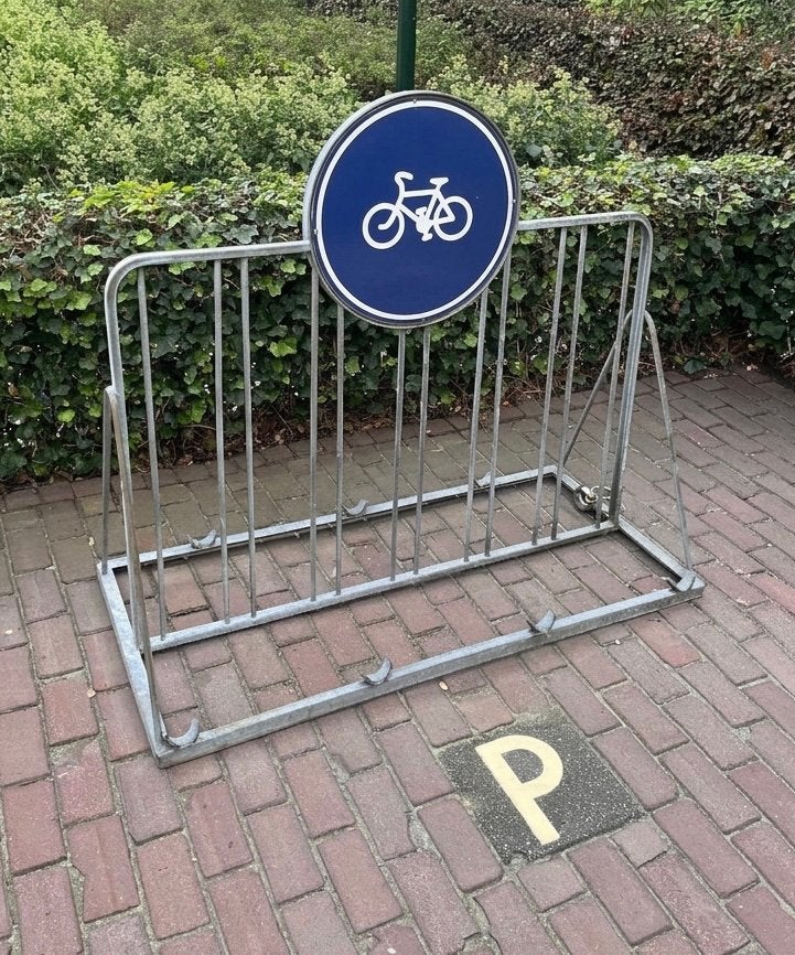 Reklame Fietsenrek - Dubbelzijdig, Ophalen, Gebruikt